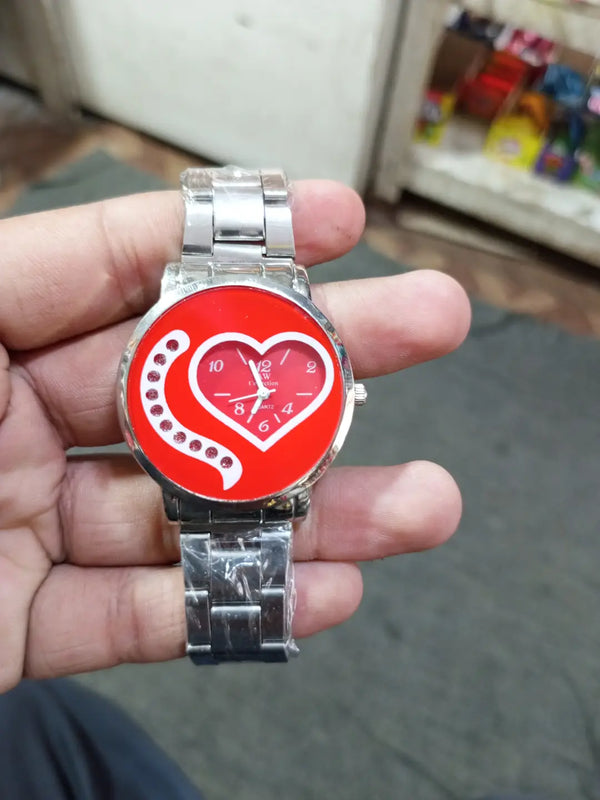 New stylish heart shape watch from womens red colour